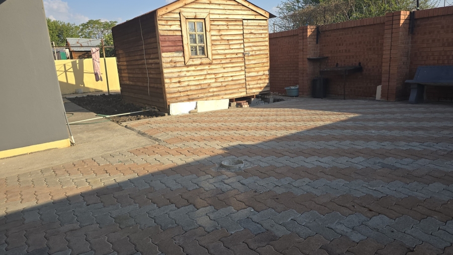 2 Bedroom Property for Sale in Freedom Park North West